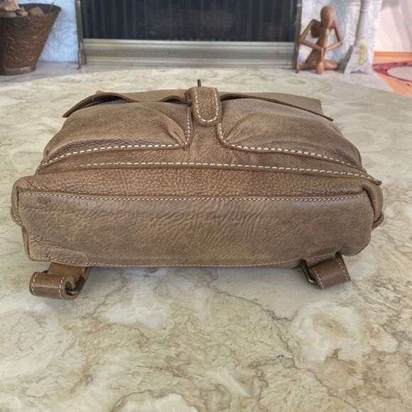 Roots Raiders Convertible Pack Tribe Leather Unisex Medium - Picture 10 of 16